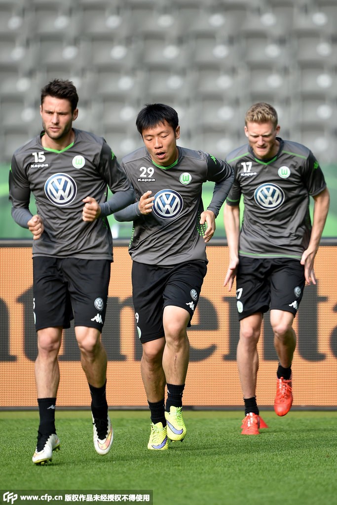 爱游戏中国官网-包含集结日体能课后,辽宁本钢造点机会备战德国杯,态度坚定,阵容厚度经受考验的词条-爱游戏中国官网