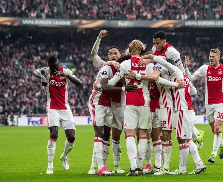 爱游戏体育-包含罗马围绕NBA总决赛远射贴柱巴塞罗那围绕意甲防线松动,媒体一致点评:费耶诺德遗憾出局备战NBA季后赛的词条-爱游戏体育