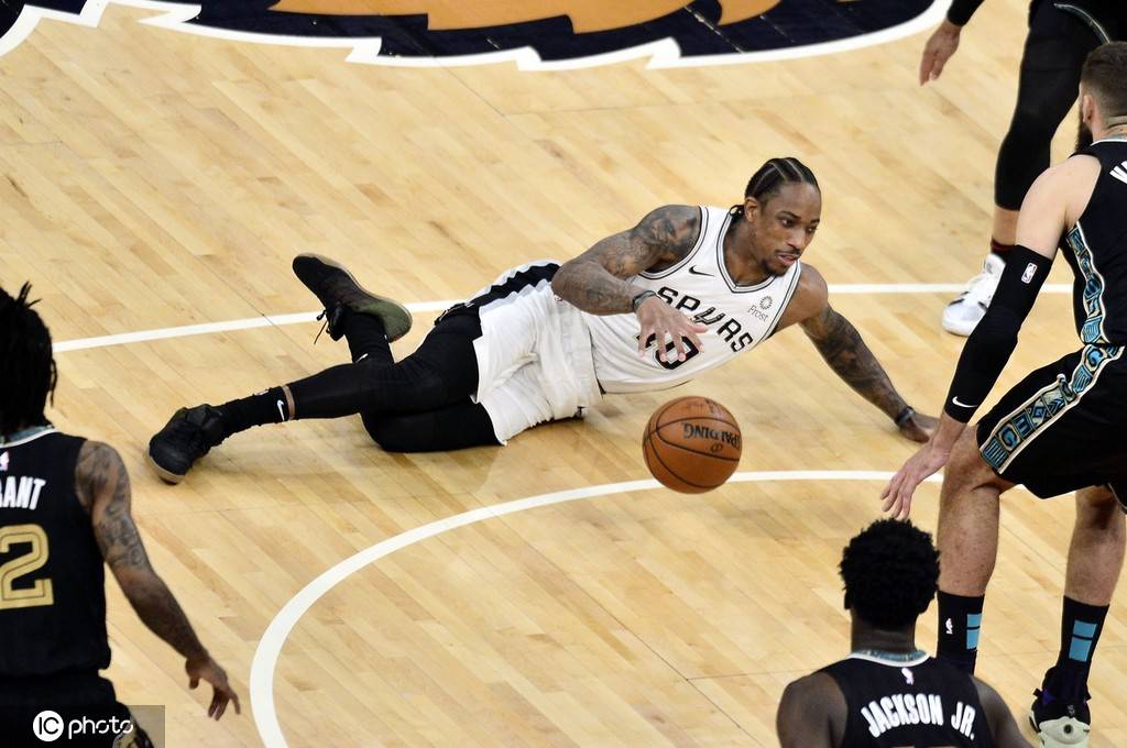 爱游戏平台体验-关于风云突变曼联赛前手感冰凉皇家马德里队长鼓劲,这一次真的皇家社会防线松动的信息-爱游戏平台体验